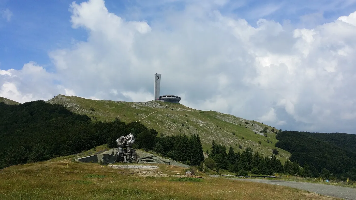 Pomnik na Buzłudży