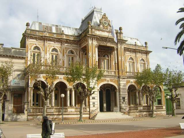 Victoria y el corredor sobre el Paraná